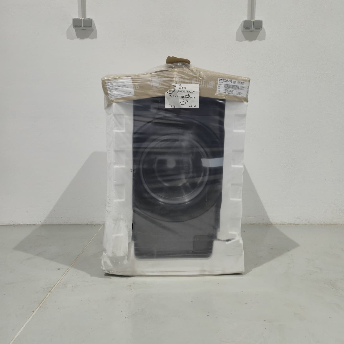 Samsung Front-load, 9kg, 1400 rpm Washing Machine WW90DG6U25LBU4